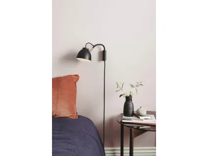 NIVA wall lamp