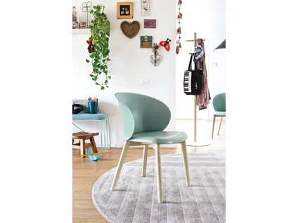 TUKA polypropylene dining chair - wooden legs