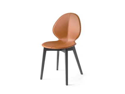 BASIL leather chair with wooden legs