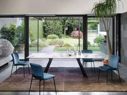 ICARO dining table