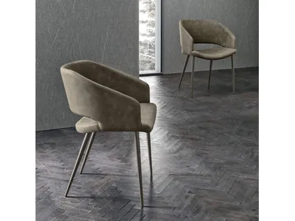 ARISA armchair