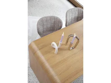 BRAVE dining table