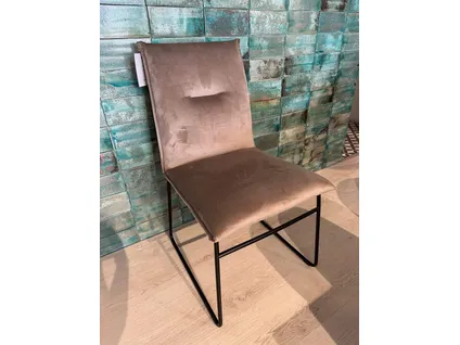 MAYA dining chair with metal legs - Showroom model