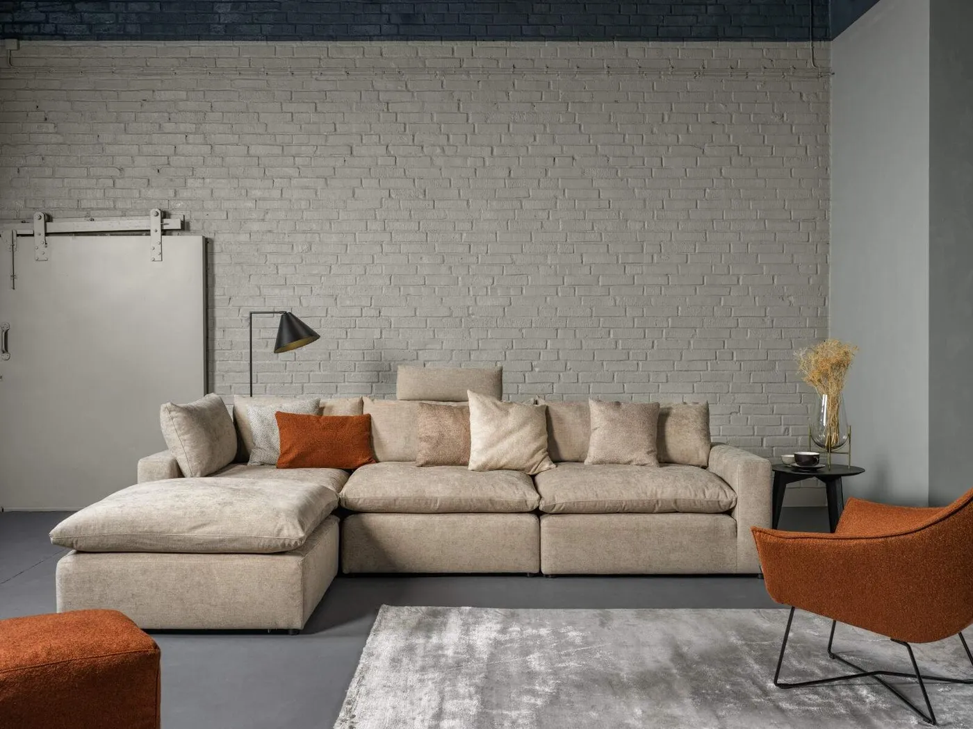 Moonlight 4,5 seater sofa with footstool// Moonlight 4,5 személyes kanapé puffal