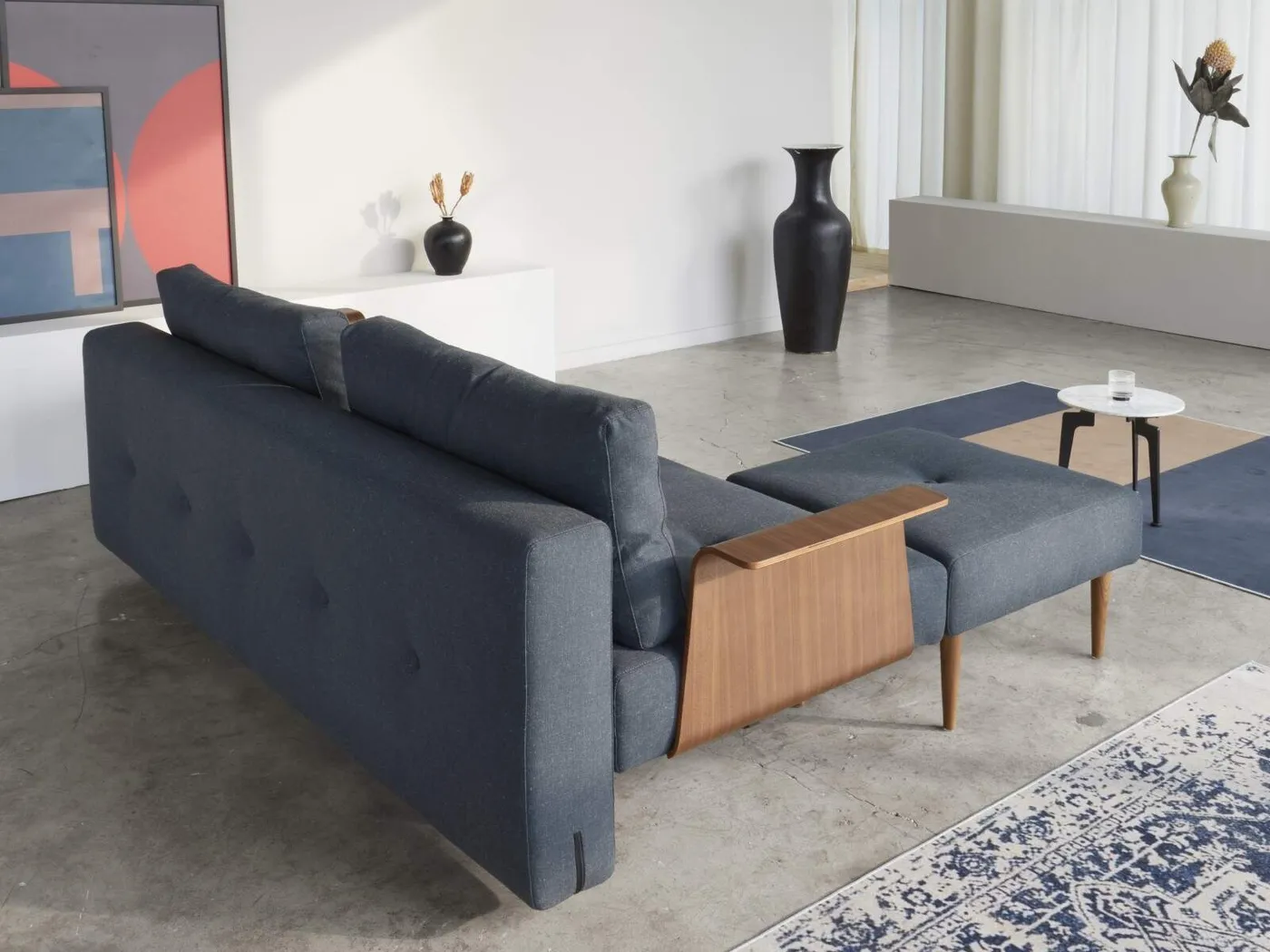 Recast sofa bed with walnut arms// Recast karfás kanapéágy