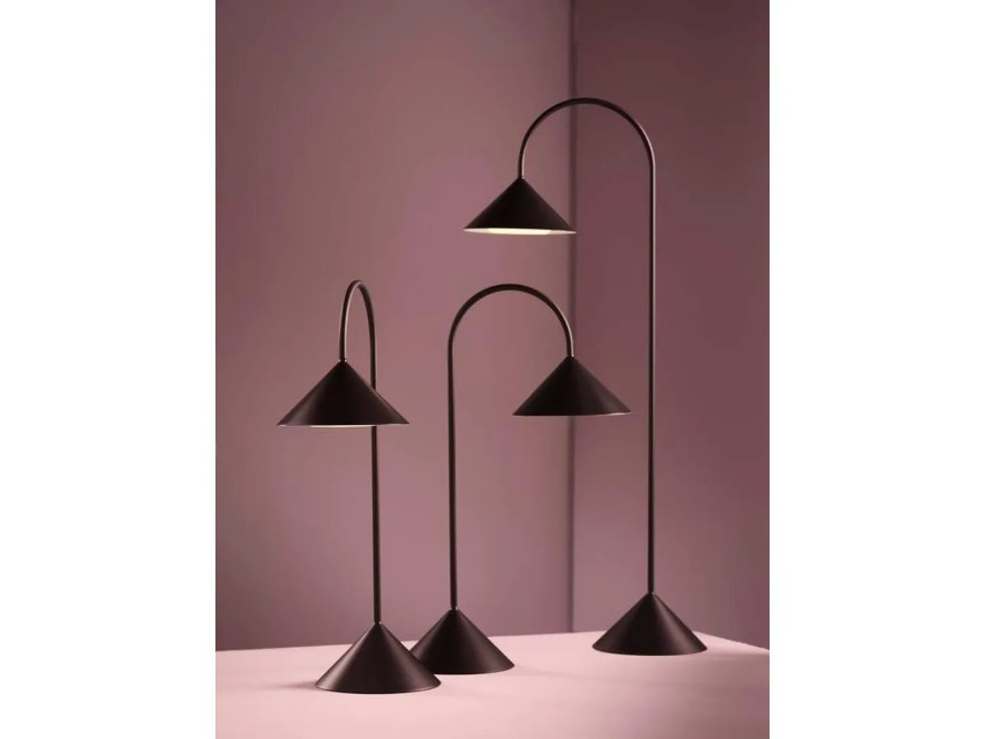 Grasp portable lamp 72 matt beetroot// Grasp hordozható lámpa matt cékla