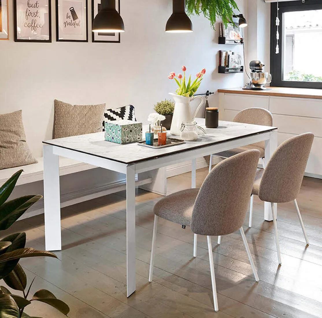 Connubia Baron extendible dining table // Baron bővíthető étkezőasztal