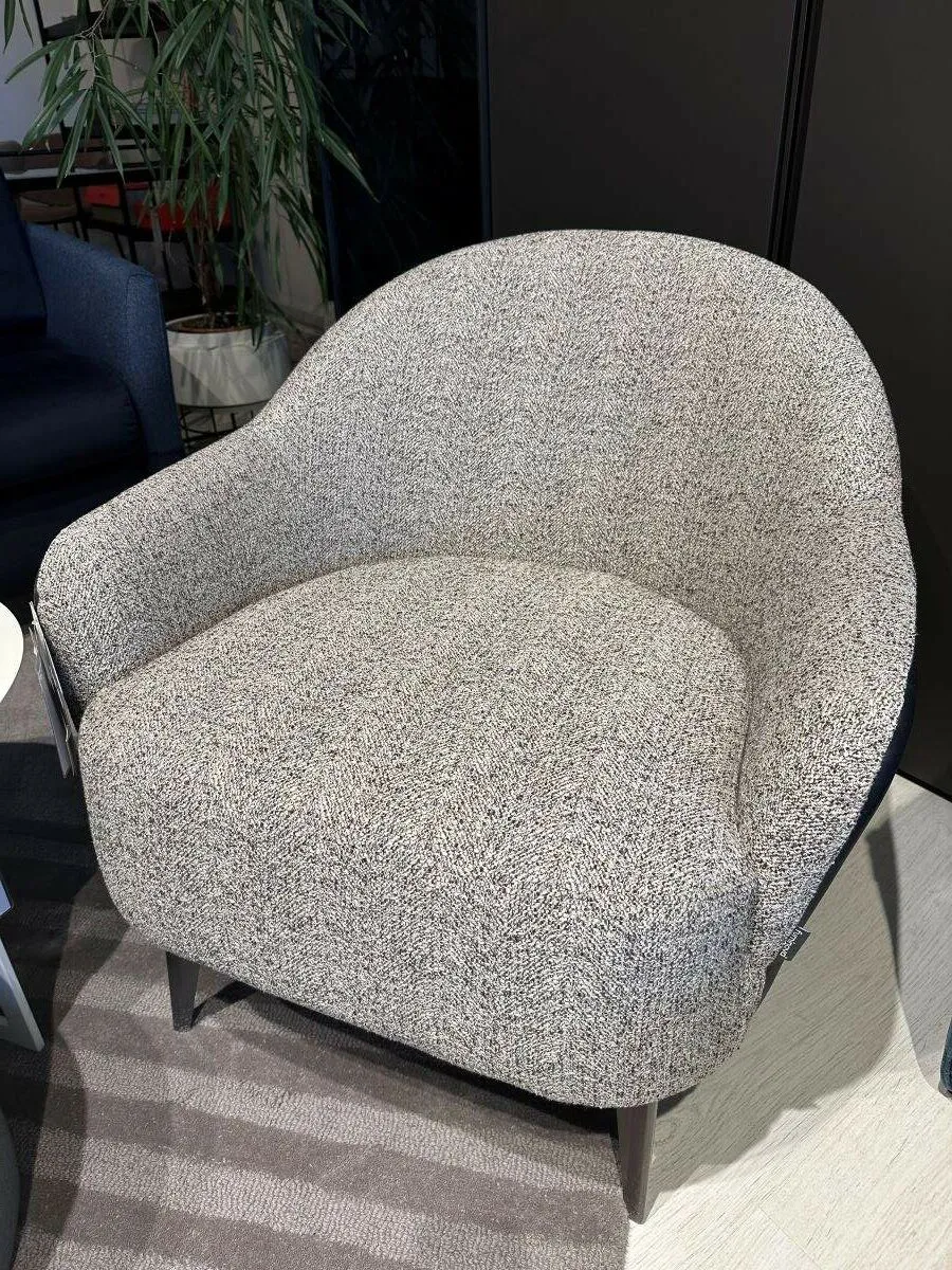 Furninova Paloma armchair Chanel fabric Showroom model // Furninova Paloma fotel Chanel szövettel Bemutatótermi modell