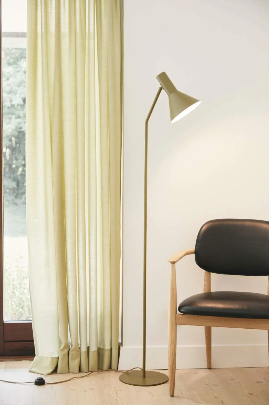 Frandsen Lyss floor lamp // Lyss állólámpa