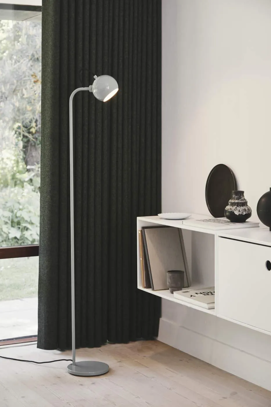 Frandsen Ball Single floor lamp // Ball Single állólámpa
