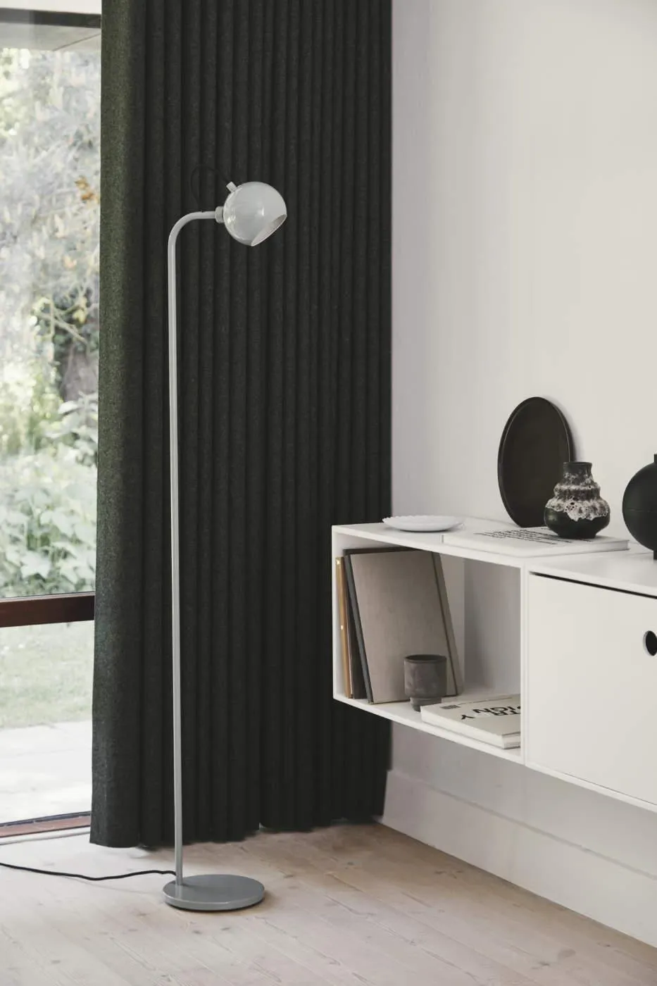 Frandsen Ball Single floor lamp // Ball Single állólámpa