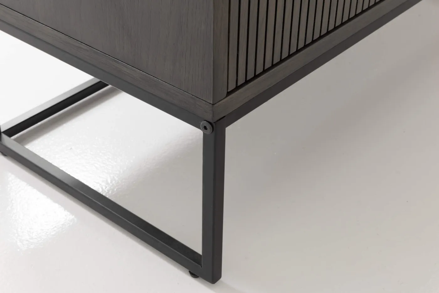 Bali sideboard 2 doors 2 drawers smoked oak// Bali komód 2d 2dr sötét tölgy
