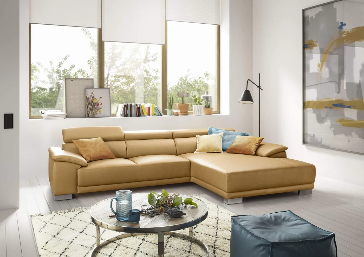 Das Sofa AMALFI 4½ seater leather sofa with maxi chaise longue // AMALFI 4½ személyes bőrkanapé maxi pihenőrésszel