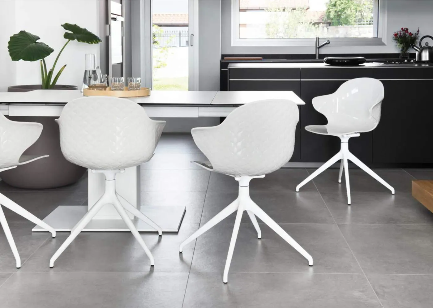 Calligaris Saint Tropez swivel dining chair // Saint Tropez forgós étkezőszék